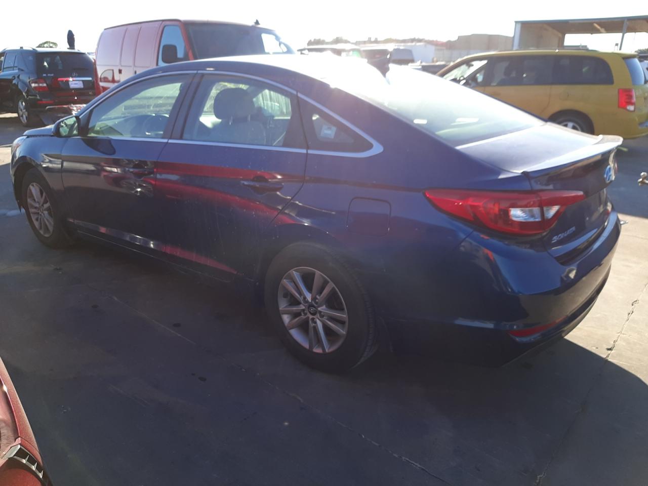 Image 2 of 2015 HYUNDAI SONATA SE 2015 with VIN 5NPE24AF3FH205205