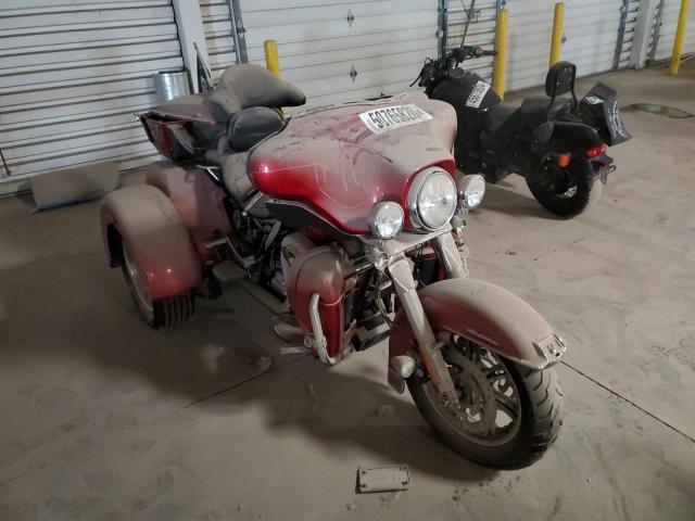 Obraz 1 z 2013 HARLEY-DAVIDSON FLHTCUTG TRI GLIDE ULTRA CLASSIC 2013 z VIN 1HD1MAM11DB857051
