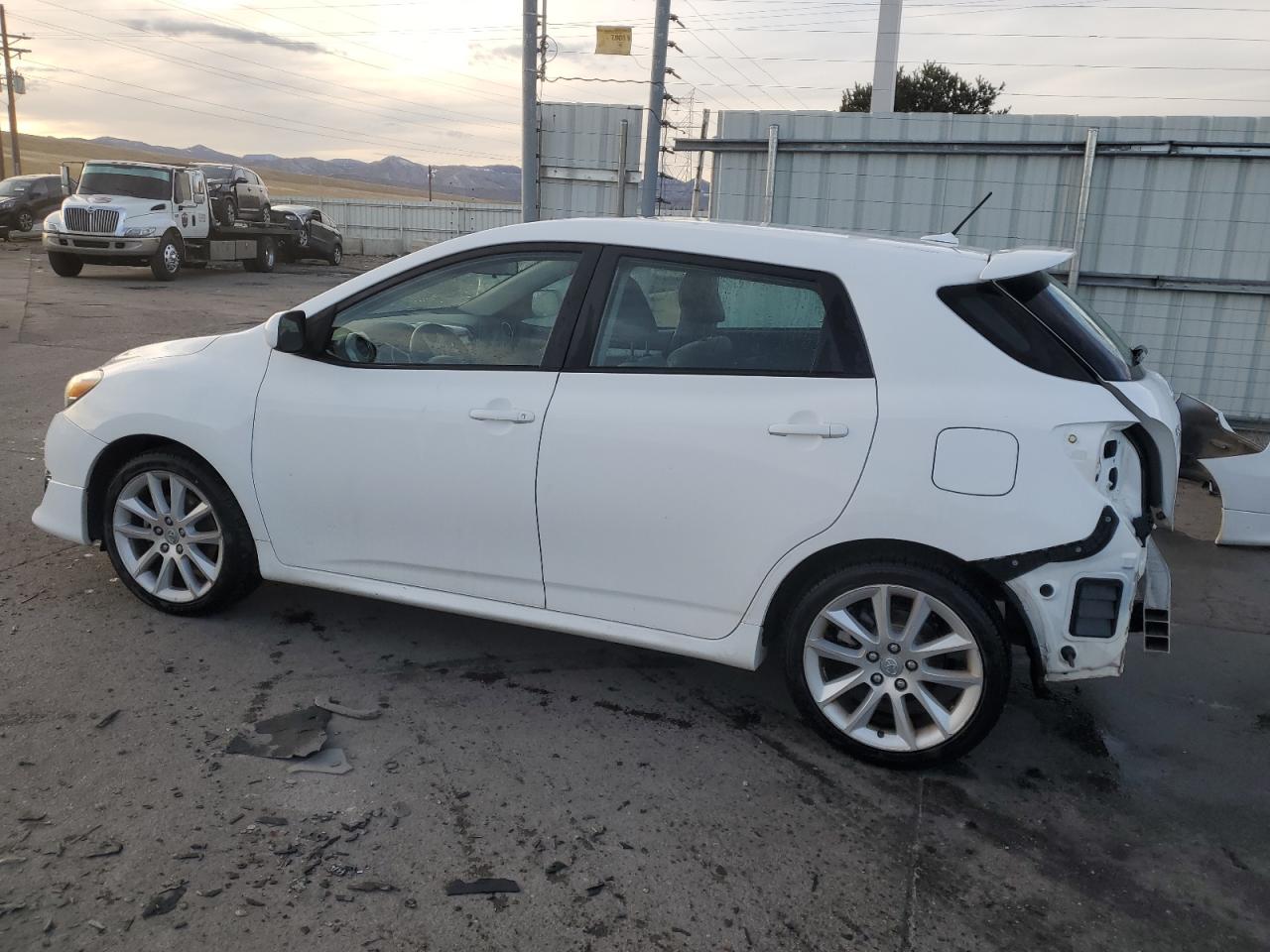 Изображение 2 2009 TOYOTA COROLLA MATRIX XRS 2009 с VIN 2T1GE40E79C005511