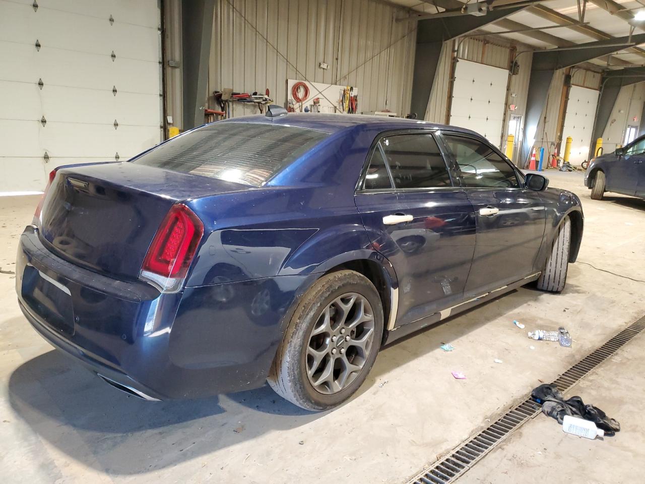 Изображение 3 2015 CHRYSLER 300 S 2015 с VIN 2C3CCAGG3FH905418