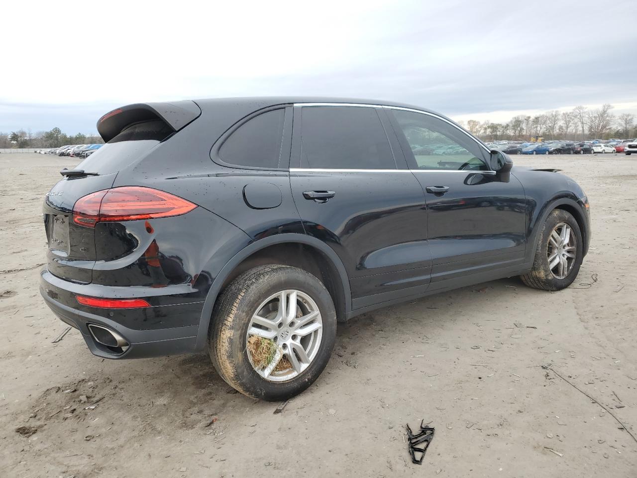 Obraz 3 z 2016 PORSCHE CAYENNE  2016 z VIN WP1AA2A22GLA11036