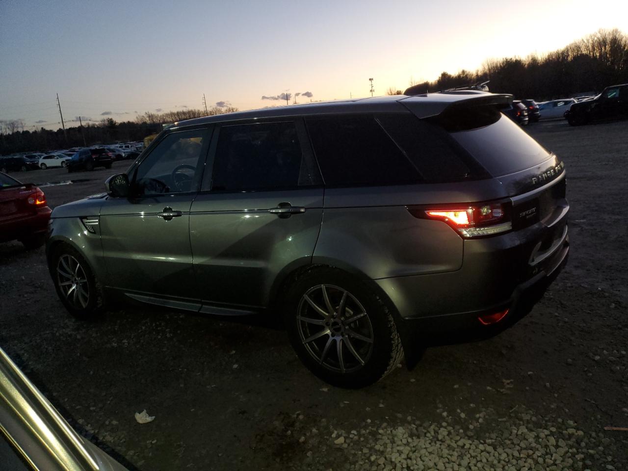 Изображение 2 2017 LAND ROVER RANGE ROVER SPORT HSE 2017 с VIN SALWR2FV0HA676039
