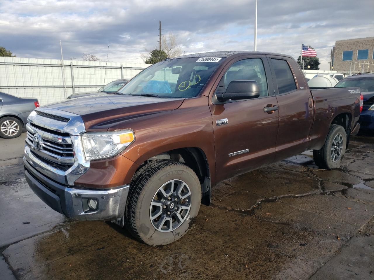 Obraz 2016 TOYOTA TUNDRA DOUBLE CAB SR/SR5 2016