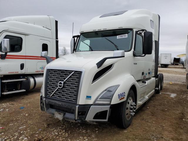 Изображение 2 2020 VOLVO VN VNL 2020 с VIN 4V4NC9EJ7LN228902