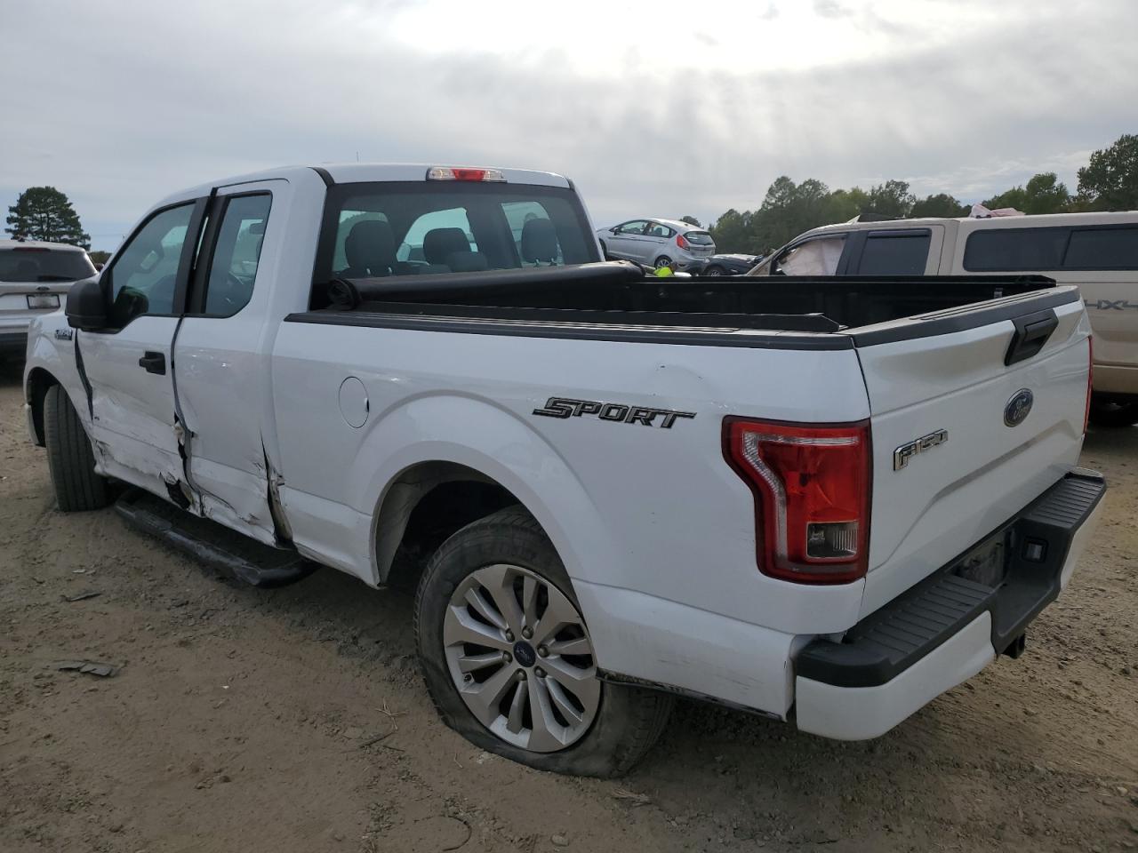 Obraz 2 z 2016 FORD F150 SUPER CAB 2016 z VIN 1FTEX1CP3GKE58680