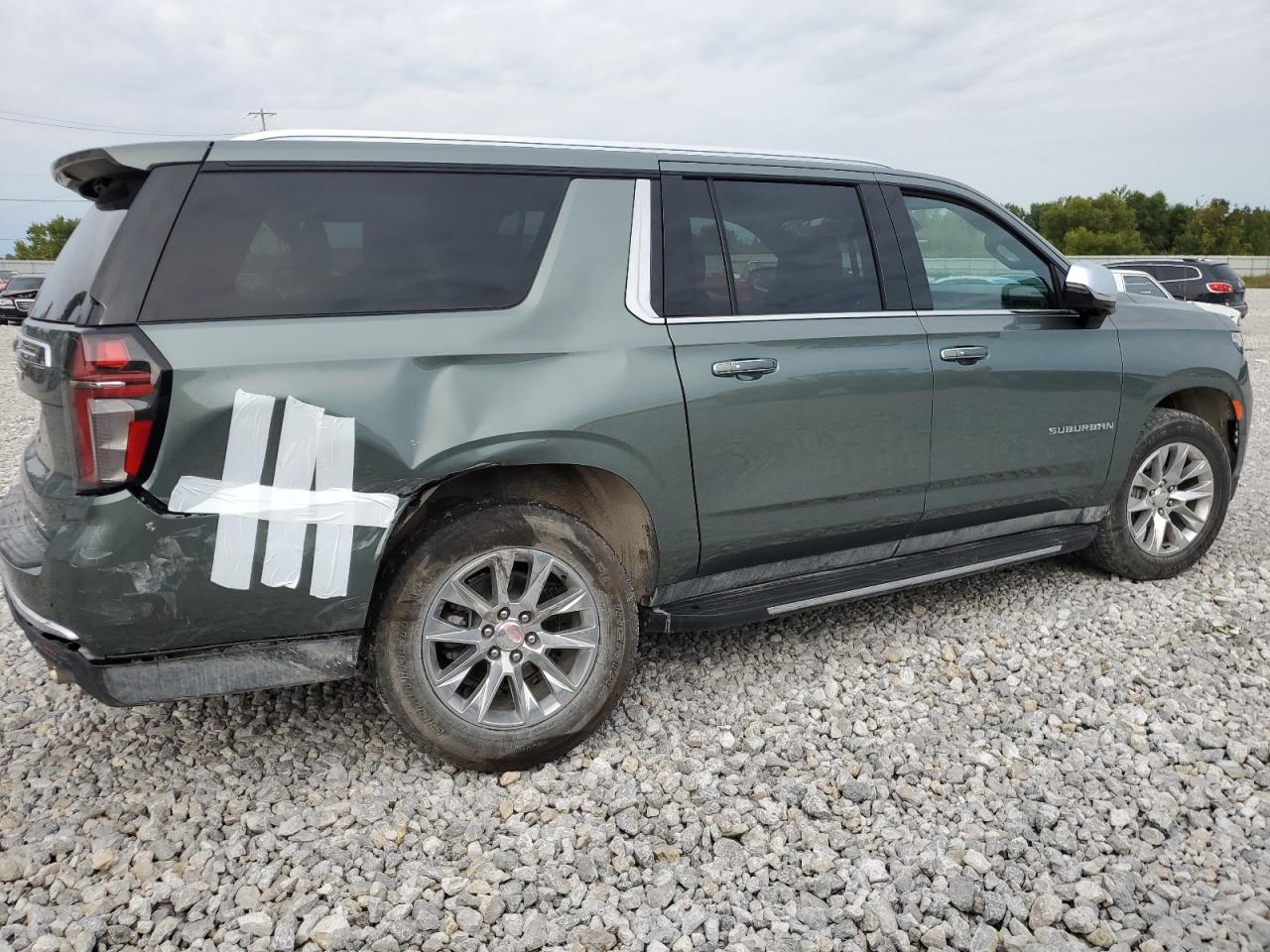 Image 3 of 2023 CHEVROLET SUBURBAN C1500 PREMIER 2023 with VIN 1GNSCFKD2PR253627