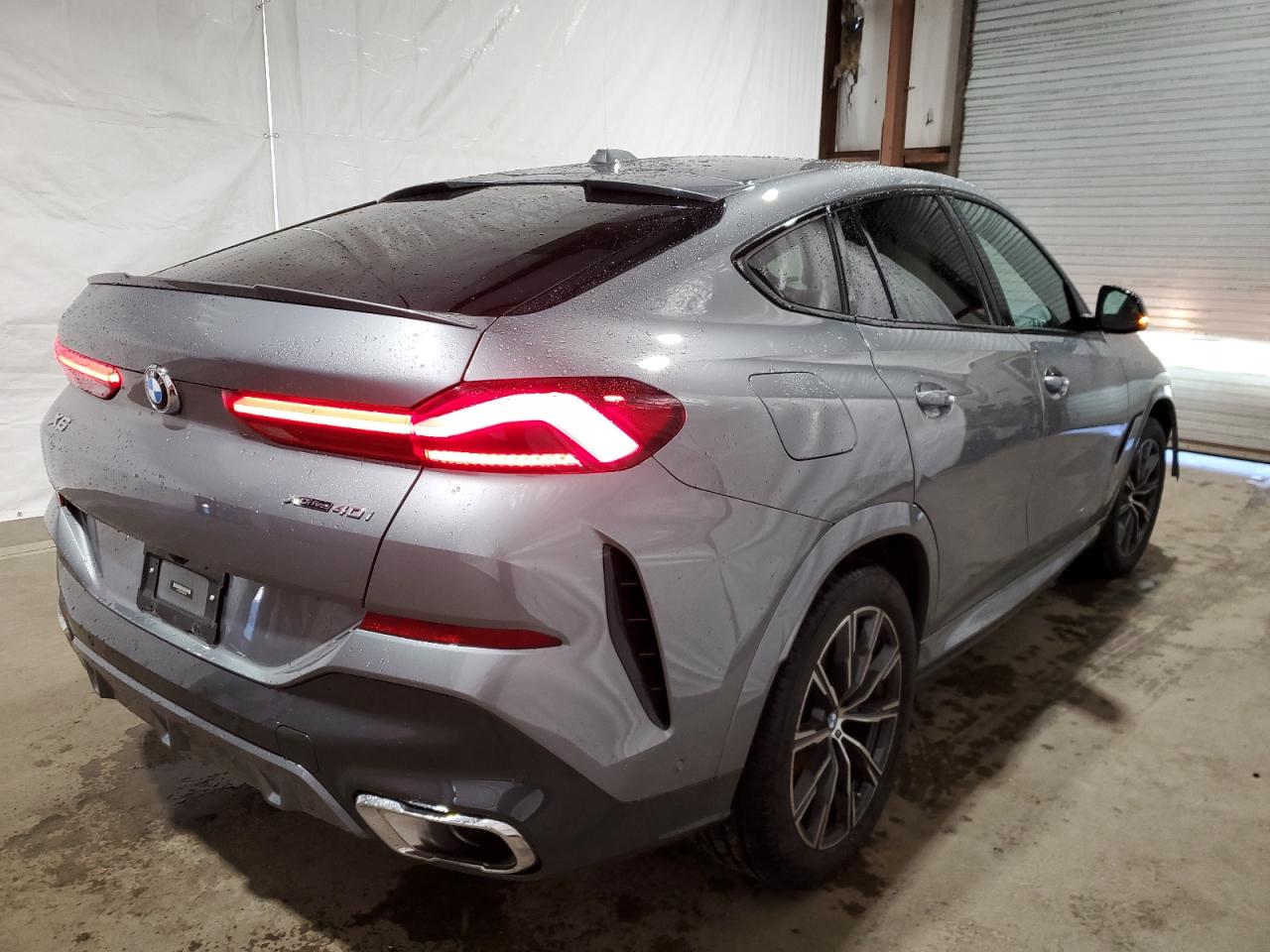 Изображение 3 2024 BMW X6 XDRIVE40I 2024 с VIN 5UX33EX0XR9S89158