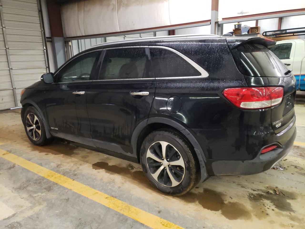 Изображение 2 2016 KIA SORENTO EX 2016 с VIN 5XYPHDA59GG152274