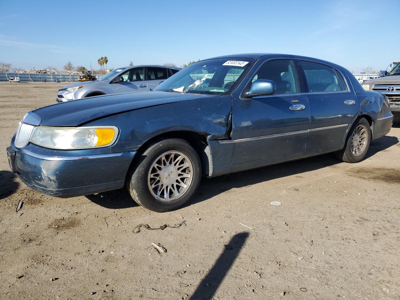 2001 LINCOLN TOWN CAR SIGNATURE 2001 image