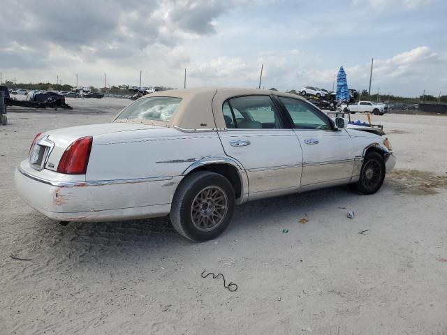 Image 3 of 1998 LINCOLN TOWN CAR CARTIER 1998 with VIN 1LNFM83W5WY685714
