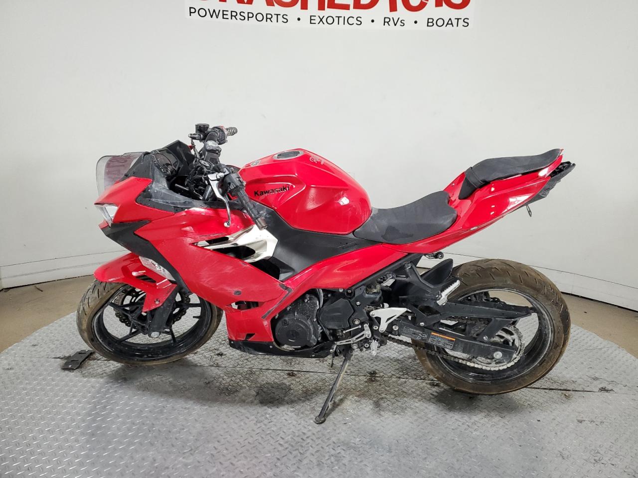 Image 3 of Kawasaki Ex400 2021 with VIN JKAEXKG19MDAB5549