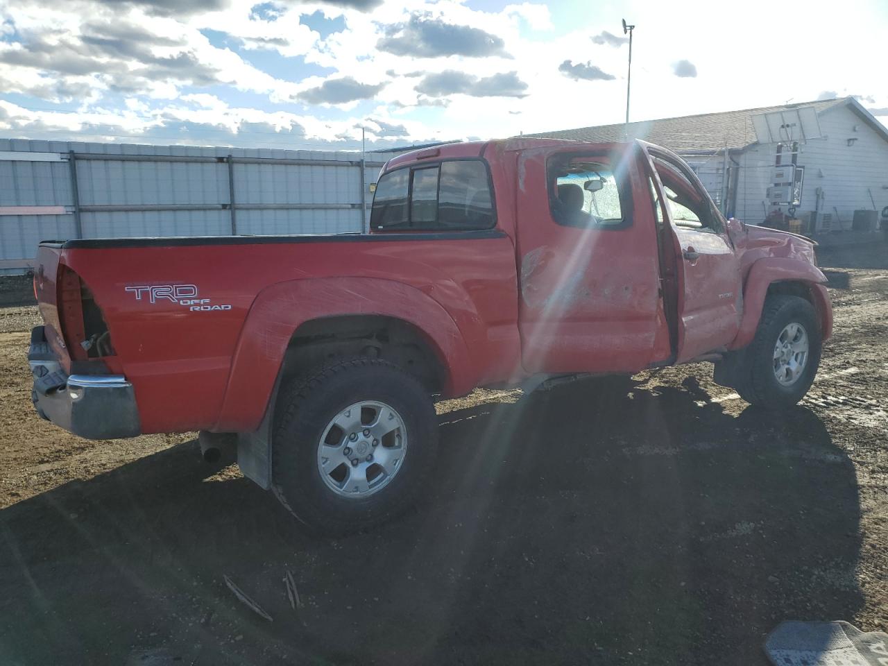 Obraz 3 z 2005 TOYOTA TACOMA ACCESS CAB 2005 z VIN 5TEUU42N35Z011023