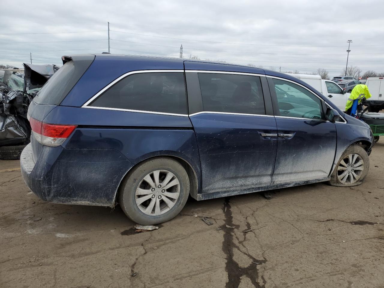 Изображение 3 2015 HONDA ODYSSEY EXL 2015 с VIN 5FNRL5H60FB075070