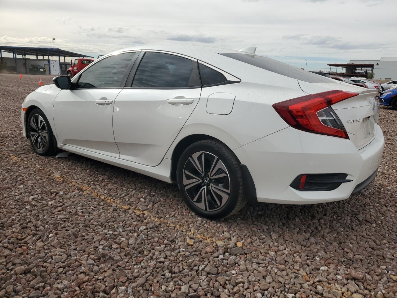 Изображение 2 2017 HONDA CIVIC EX 2017 с VIN 19XFC1F3XHE003287