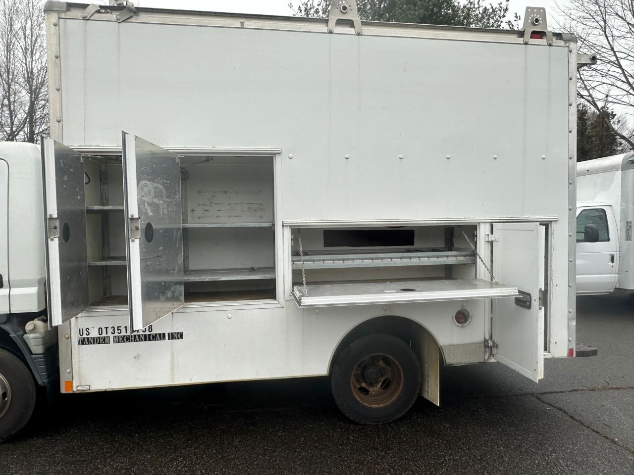 Image 3 of 2007 MITSUBISHI FUSO TRUCK OF AMERICA INC FE 84D 2007 with VIN JL6BBD1S87K009206