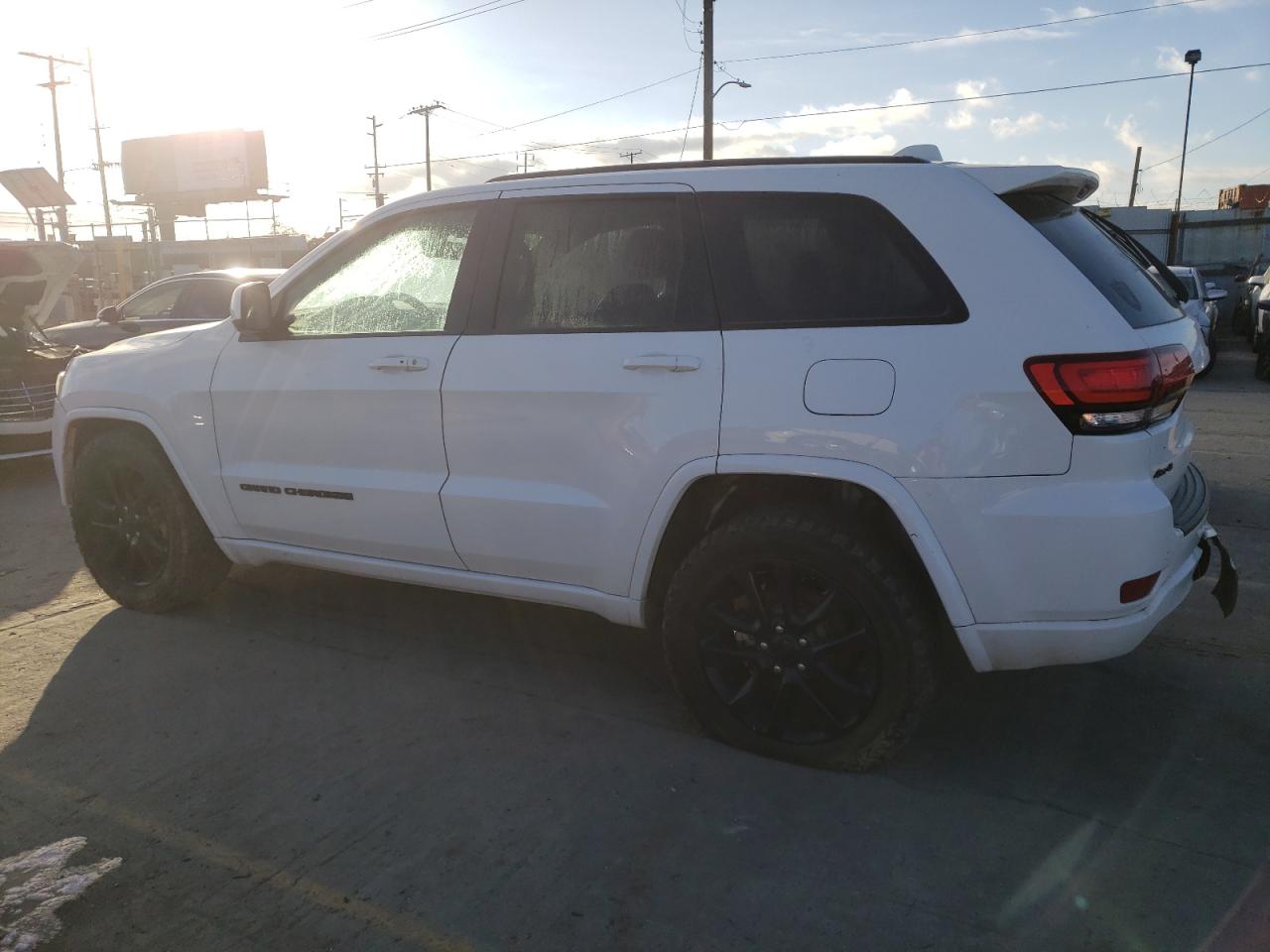 Obraz 2 z 2020 JEEP GRAND CHEROKEE LAREDO 2020 z VIN 1C4RJFAGXLC376159