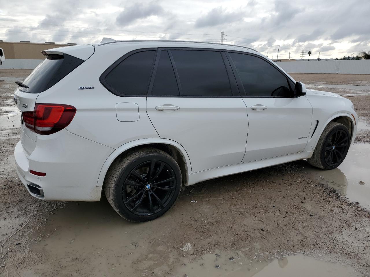 Obraz 3 z 2017 BMW X5 XDR40E 2017 z VIN 5UXKT0C34H0S80991