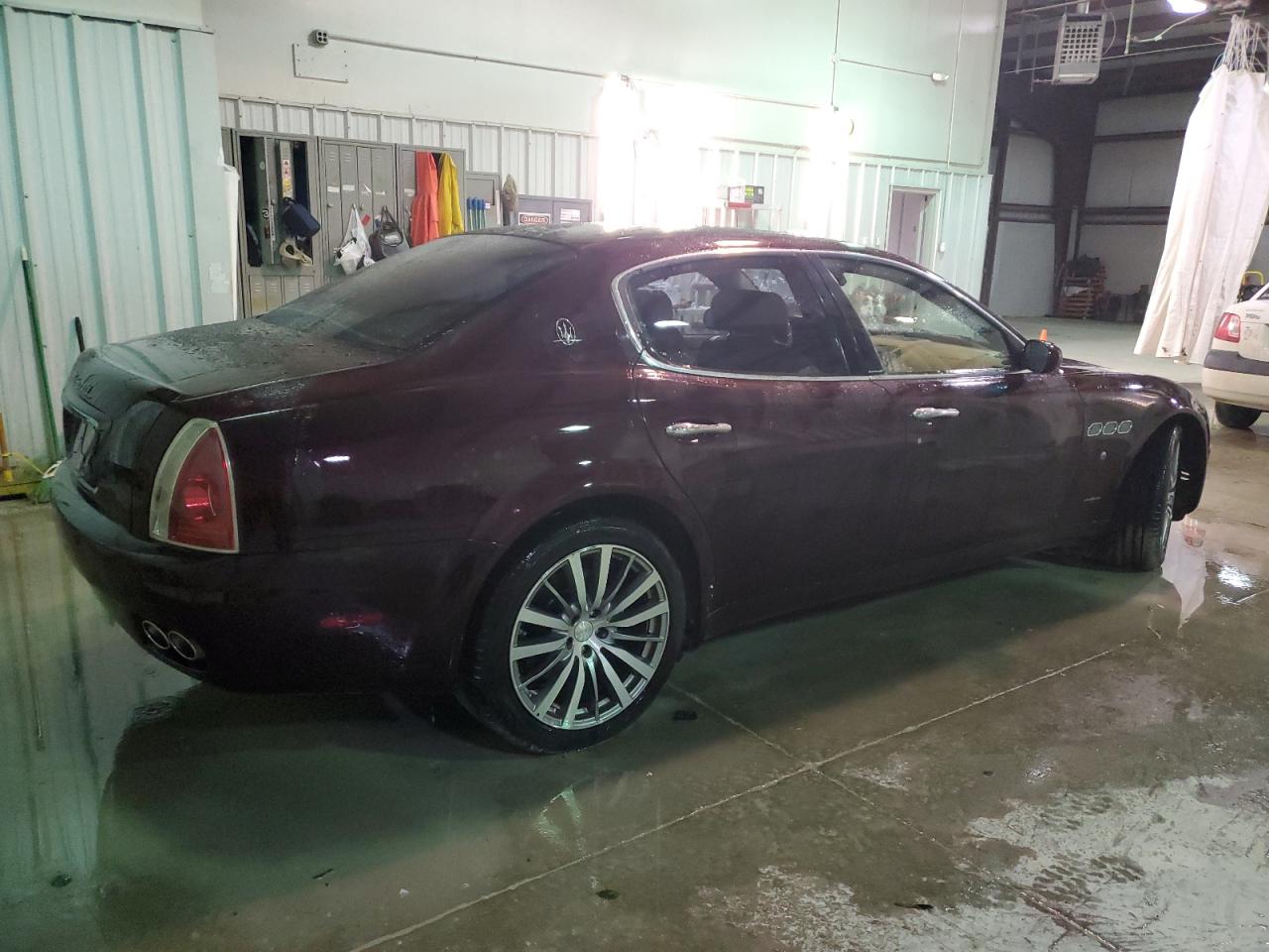 Obraz 3 z 2008 MASERATI QUATTROPORTE M139 2008 z VIN ZAMFE39A880038544