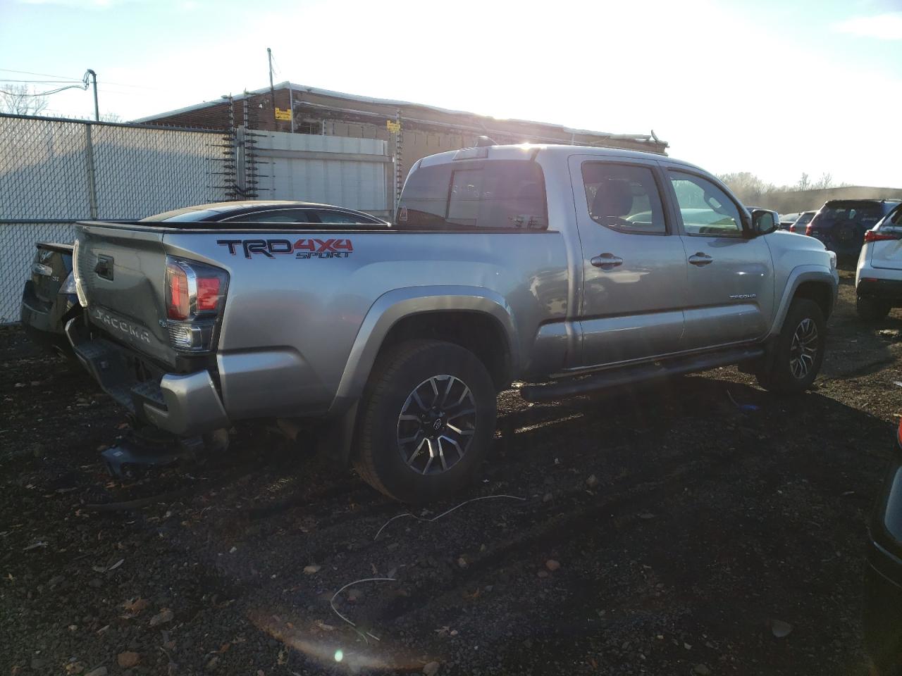 Изображение 3 2022 TOYOTA TACOMA DOUBLE CAB 2022 с VIN 3TMDZ5BN5NM127487