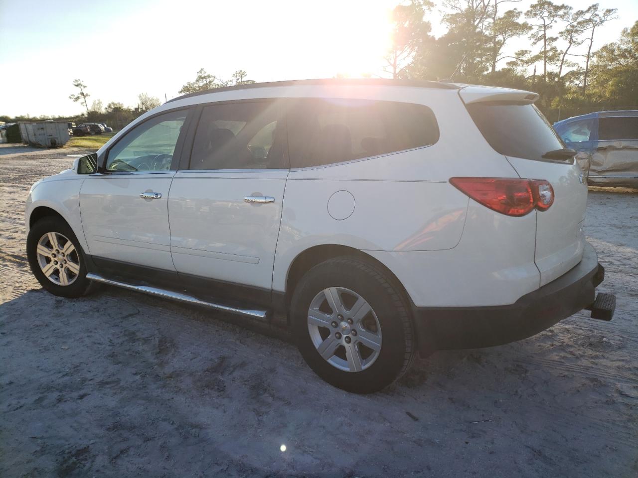 Изображение 2 2012 CHEVROLET TRAVERSE LT 2012 с VIN 1GNKRGEDXCJ392526