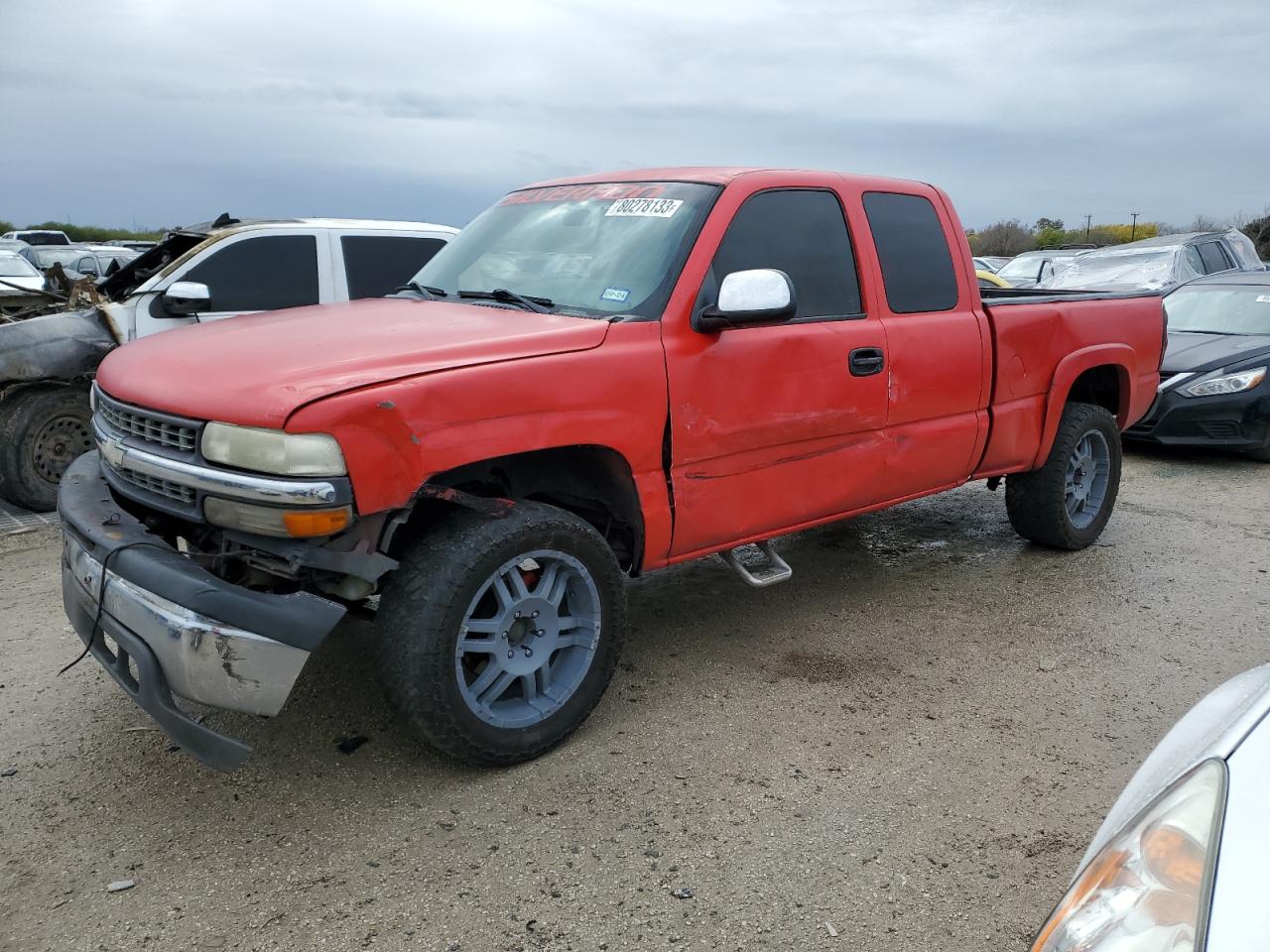 Image 1 of 2000 CHEVROLET SILVERADO K1500 2000 with VIN 2GCEK19V7Y1360306