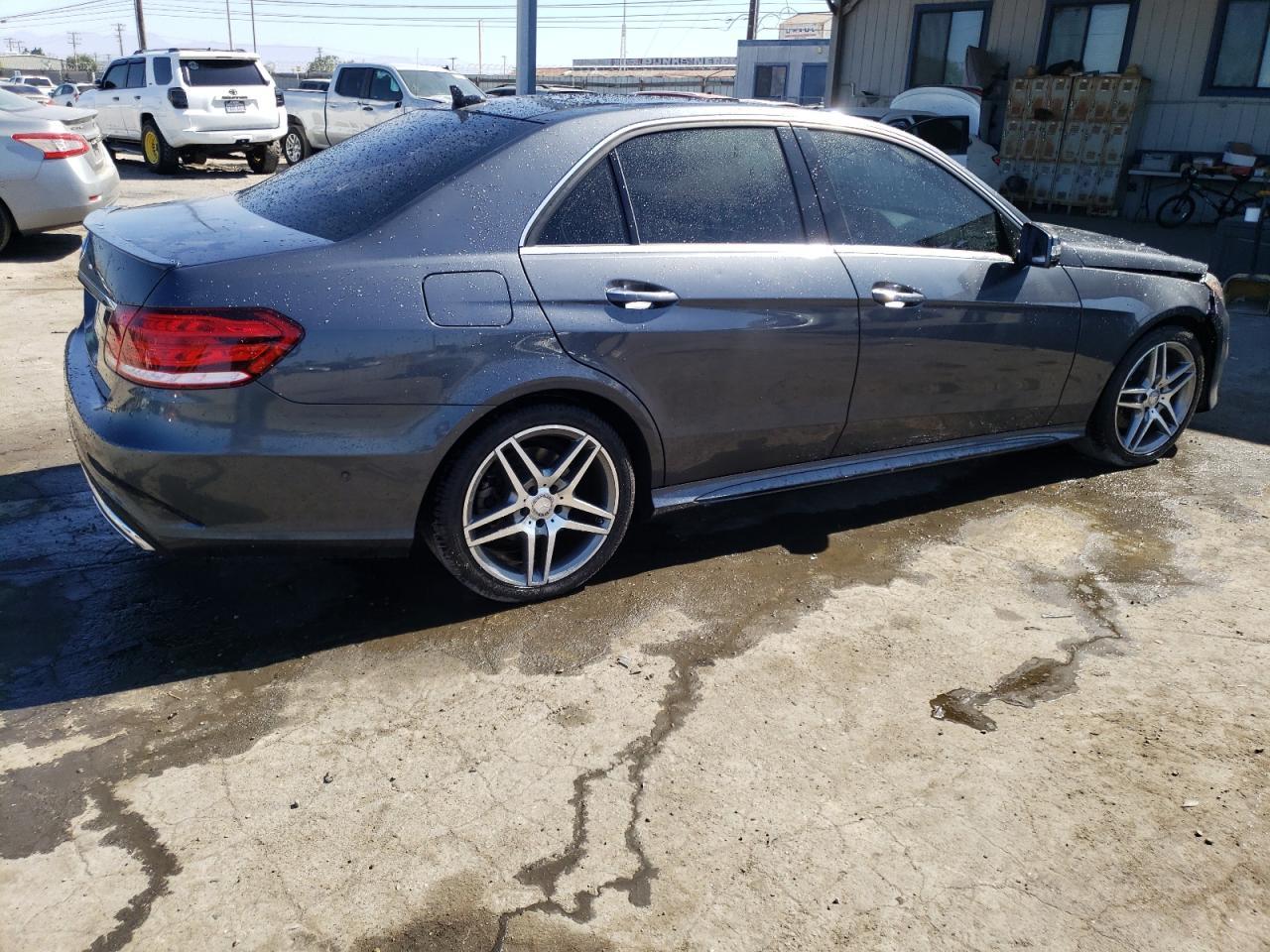 Obraz 3 z 2016 MERCEDES-BENZ E 400 2016 z VIN WDDHF6FB6GB189660