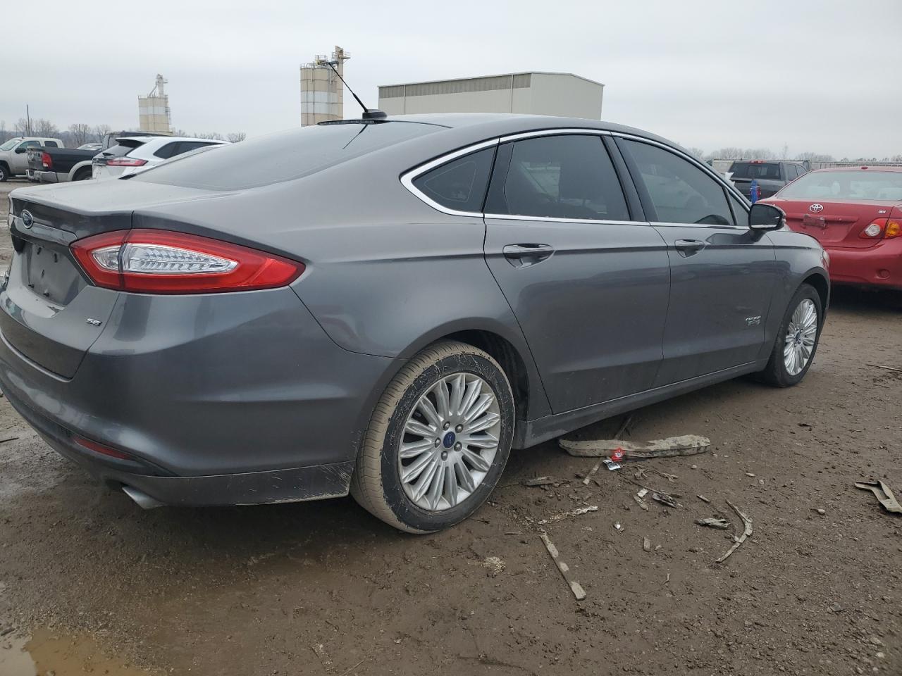 Image 3 of 2014 FORD FUSION SE PHEV 2014 with VIN 3FA6P0PU9ER225271
