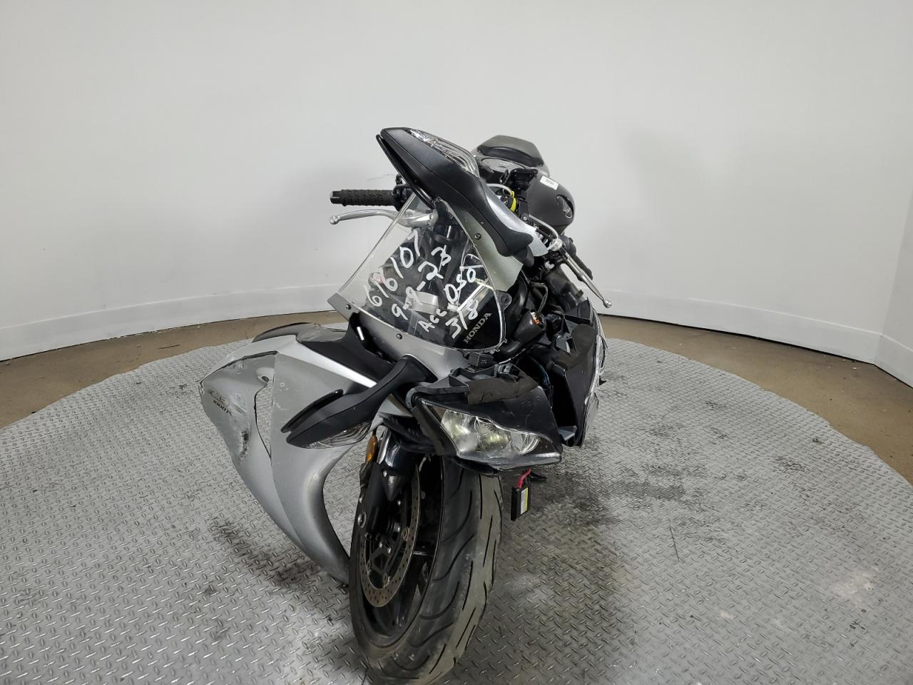 Image 2 of 2008 HONDA CBR1000 RR 2008 with VIN JH2SC59068M002623