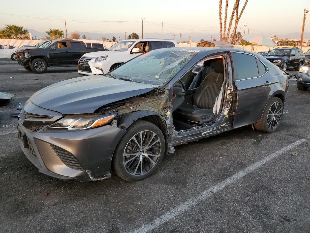 Obraz 1 z 2019 TOYOTA CAMRY L 2019 z VIN 4T1B11HK8KU803535