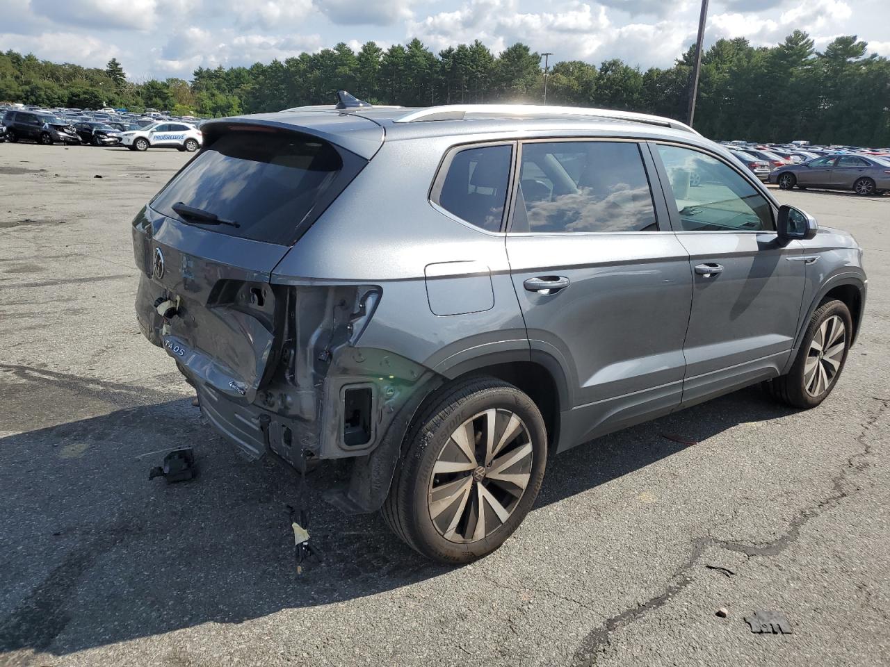 Изображение 3 2022 VOLKSWAGEN TAOS SE 2022 с VIN 3VVWX7B29NM040435