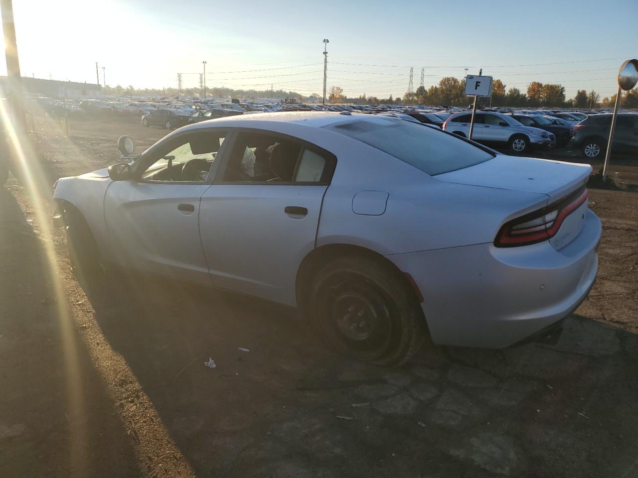 Obraz 2 z 2018 DODGE CHARGER POLICE 2018 z VIN 2C3CDXKT0JH189168