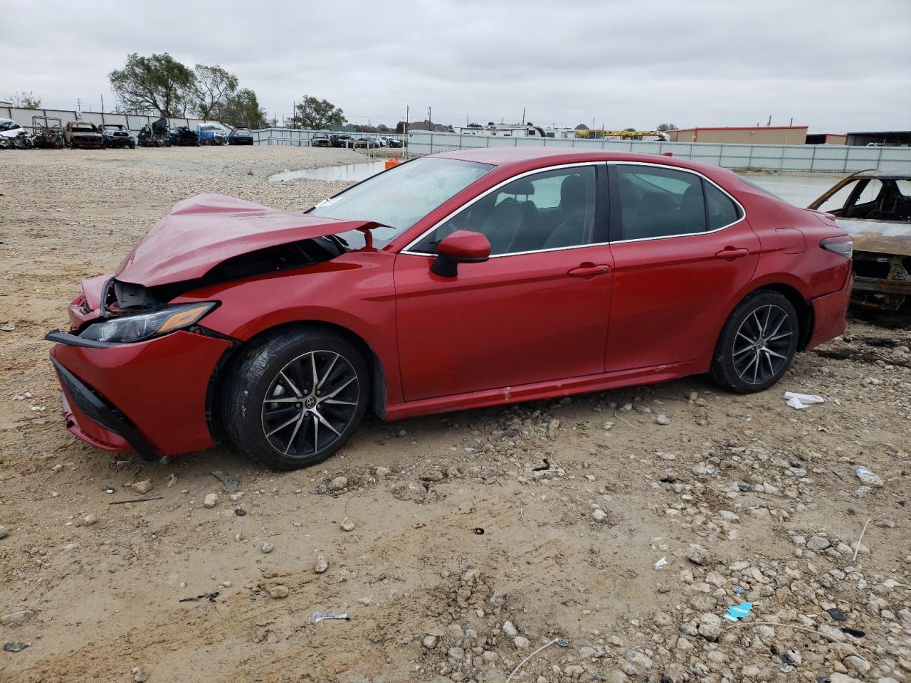 Image 1 of 2021 TOYOTA CAMRY SE 2021 with VIN 4T1G11AK6MU454894