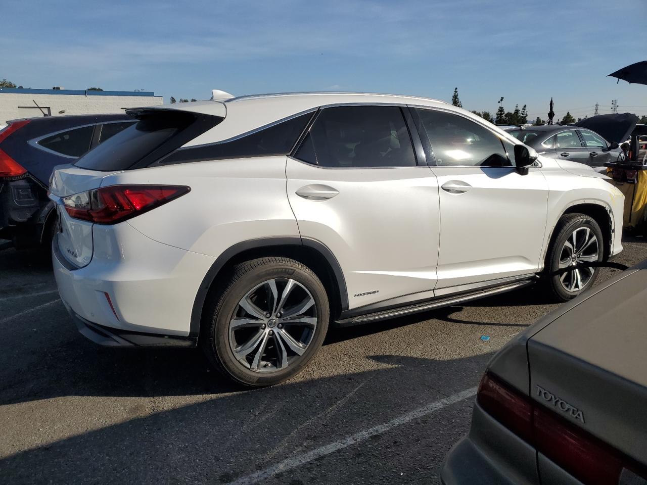 Obraz 3 z 2018 LEXUS RX 450H BASE 2018 z VIN 2T2BGMCA6JC024449