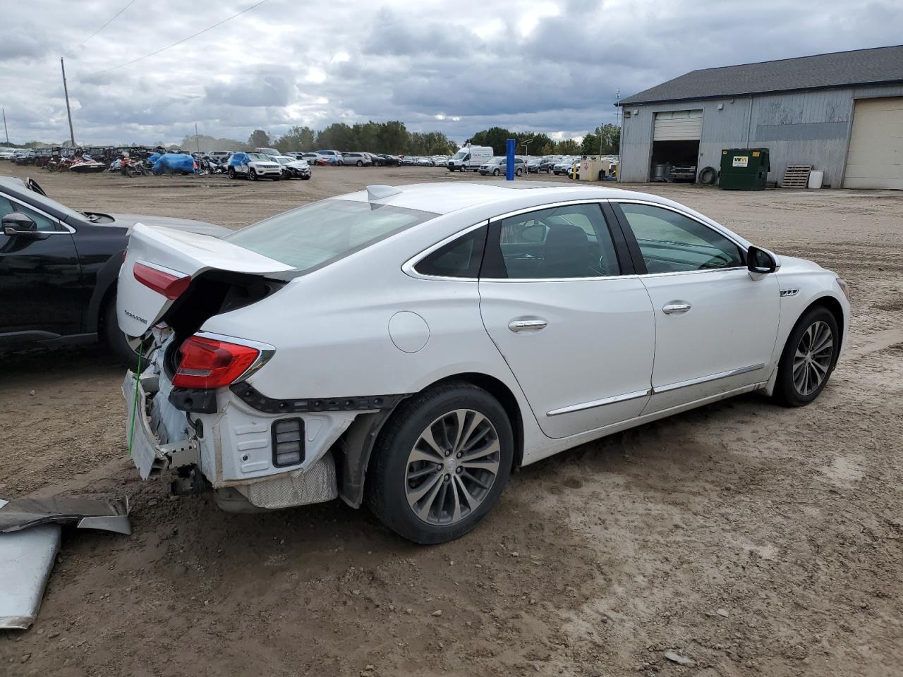 Image 3 of 2017 BUICK LACROSSE PREMIUM 2017 with VIN 1G4ZR5SS7HU197631