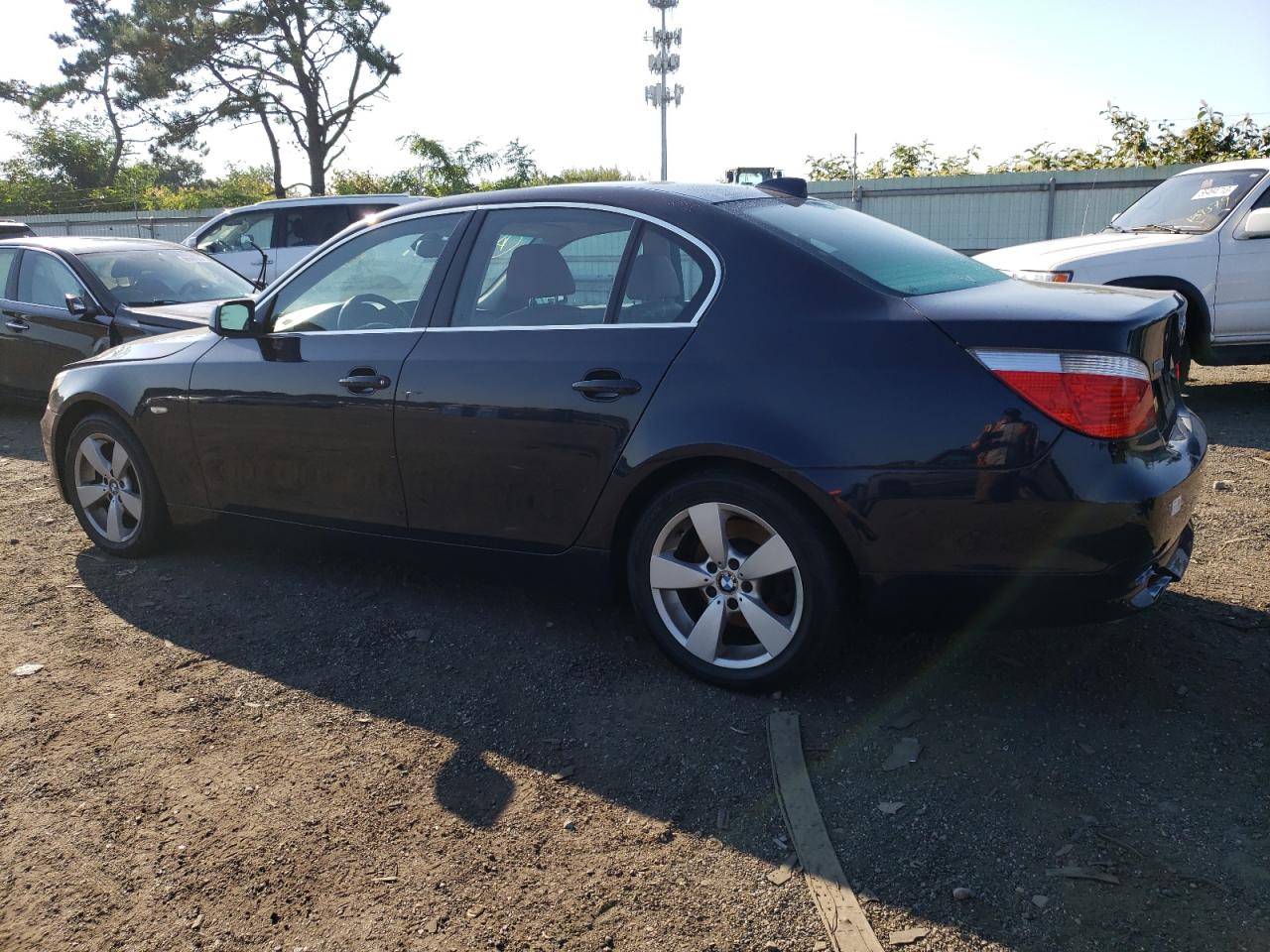 Obraz 2 z 2006 BMW 530 XI 2006 z VIN WBANF73546CU21177