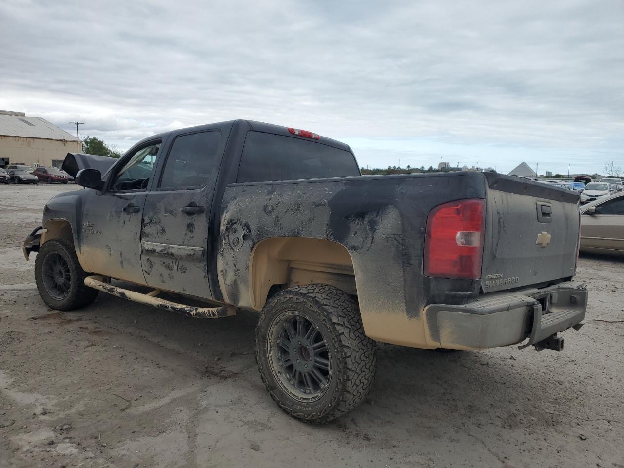 Image 2 of 2013 CHEVROLET SILVERADO C1500 LT 2013 with VIN 3GCPCSE08DG372472