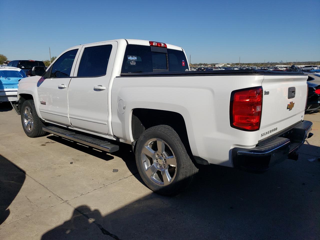 Изображение 2 2018 CHEVROLET SILVERADO C1500 LT 2018 с VIN 3GCPCREC7JG280445