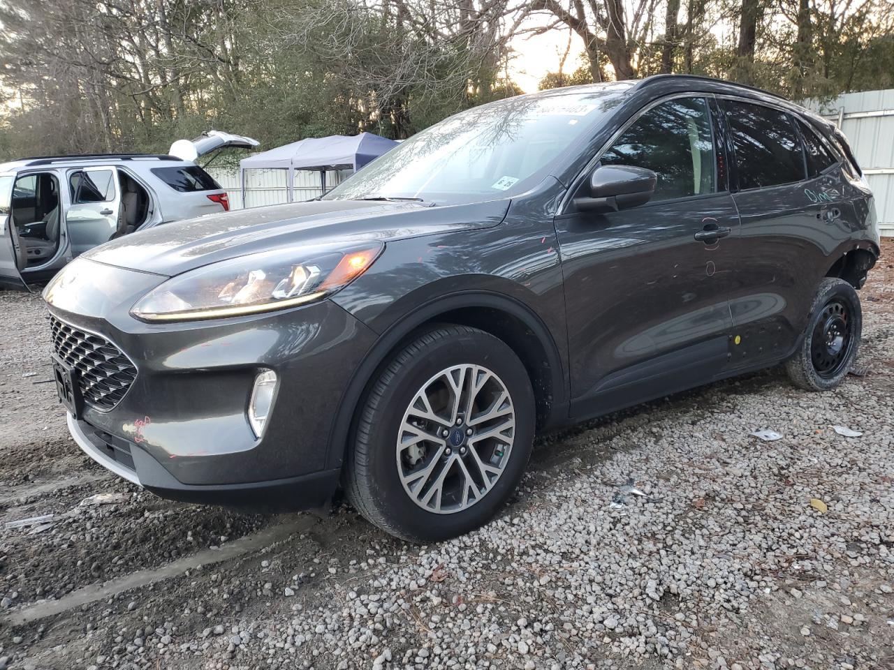 Image 1 of 2020 FORD ESCAPE SEL 2020 with VIN 1FMCU9H97LUB28009