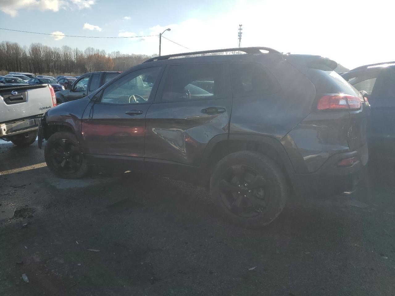 Image 2 of 2017 JEEP CHEROKEE LIMITED 2017 with VIN 1C4PJMDB9HW560834