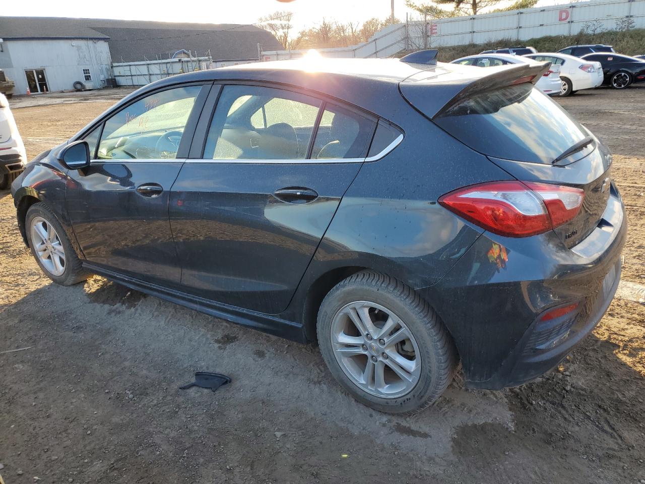 Obraz 2 z 2018 CHEVROLET CRUZE LT 2018 z VIN 3G1BE6SM9JS647609