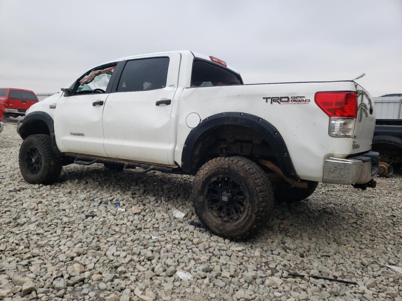 Изображение 2 2013 TOYOTA TUNDRA CREWMAX SR5 2013 с VIN 5TFDW5F12DX280224