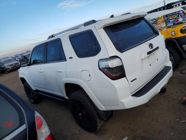 Obraz 2 z 2022 TOYOTA 4RUNNER SR5/SR5 PREMIUM 2022 z VIN JTENU5JR4N6051540