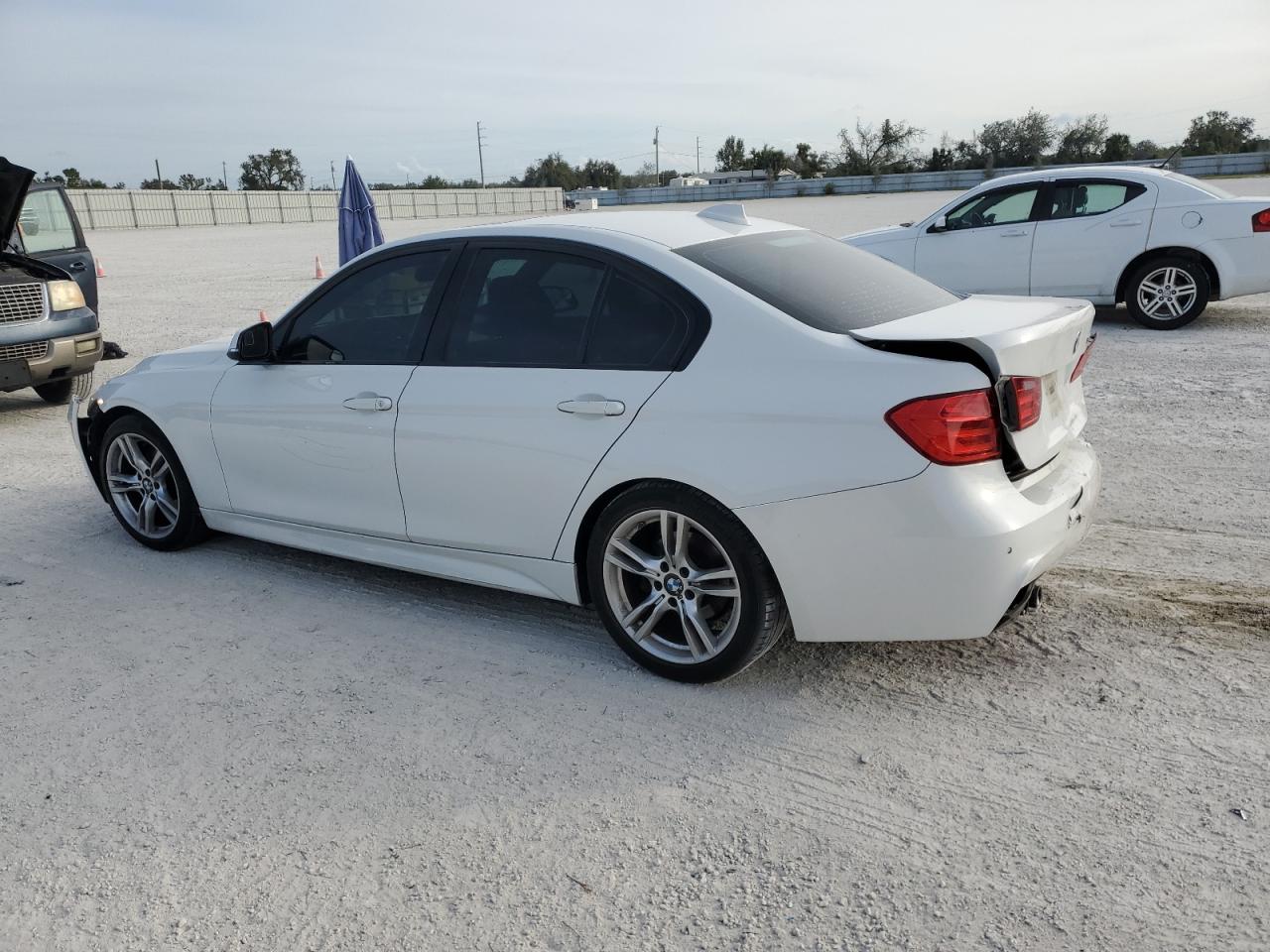 Image 2 of 2013 BMW 328 I SULEV 2013 with VIN WBA3C1G57DNR49501