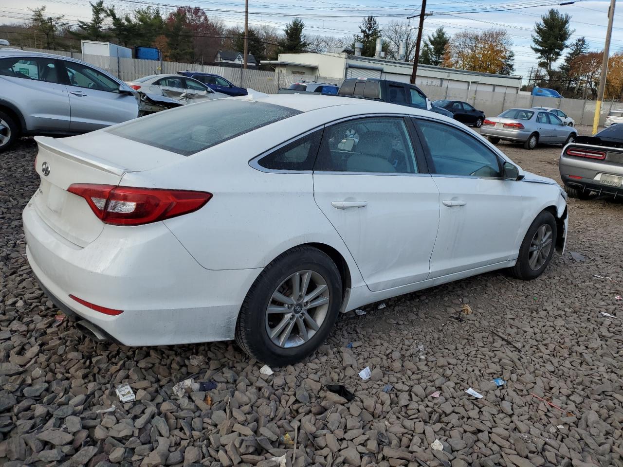 Image 3 of 2017 HYUNDAI SONATA SE 2017 with VIN 5NPE24AF4HH549046
