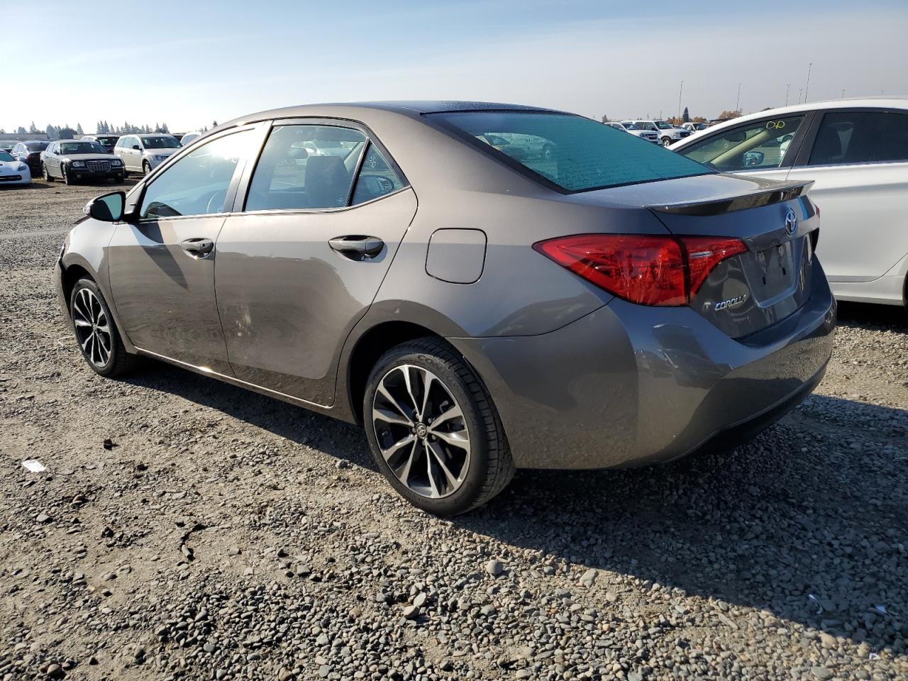 Obraz 2 z 2017 TOYOTA COROLLA L 2017 z VIN 5YFBURHE4HP662456