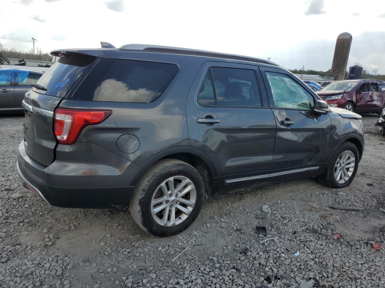 Изображение 3 2017 FORD EXPLORER XLT 2017 с VIN 1FM5K7D85HGD62171