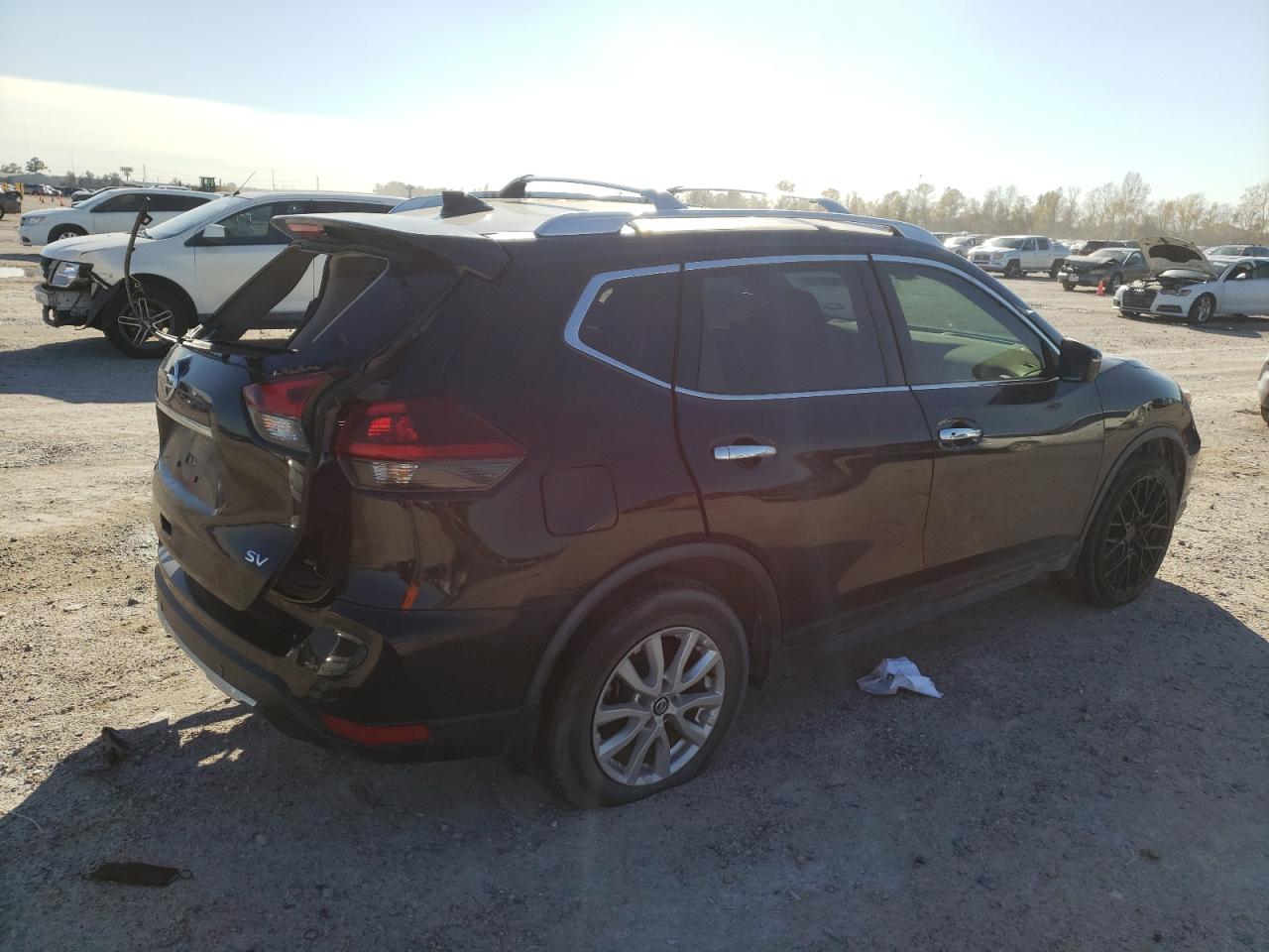 Obraz 3 z 2019 NISSAN ROGUE S 2019 z VIN JN8AT2MT0KW502314