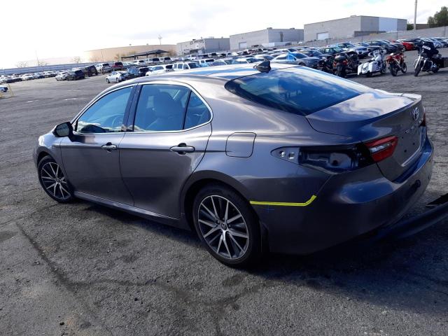Obraz 2 z 2022 TOYOTA CAMRY XLE 2022 z VIN 4T1F11AK0NU010441