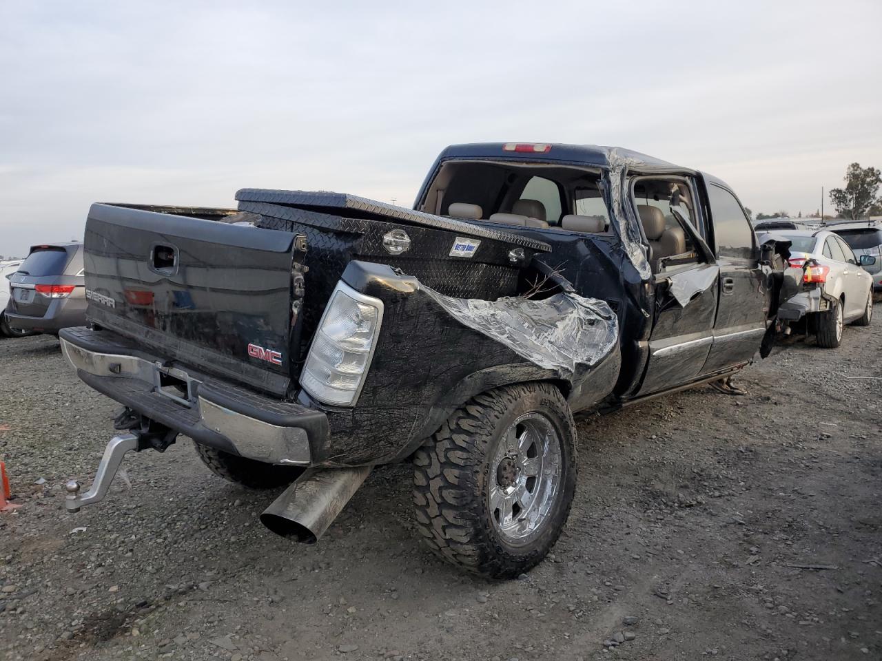 Изображение 3 2004 GMC SIERRA K2500 HEAVY DUTY 2004 с VIN 1GTHK23204F208985
