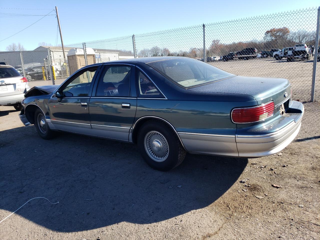 Image 2 of 1993 CHEVROLET CAPRICE CLASSIC 1993 with VIN 1G1BL53E4PW134515